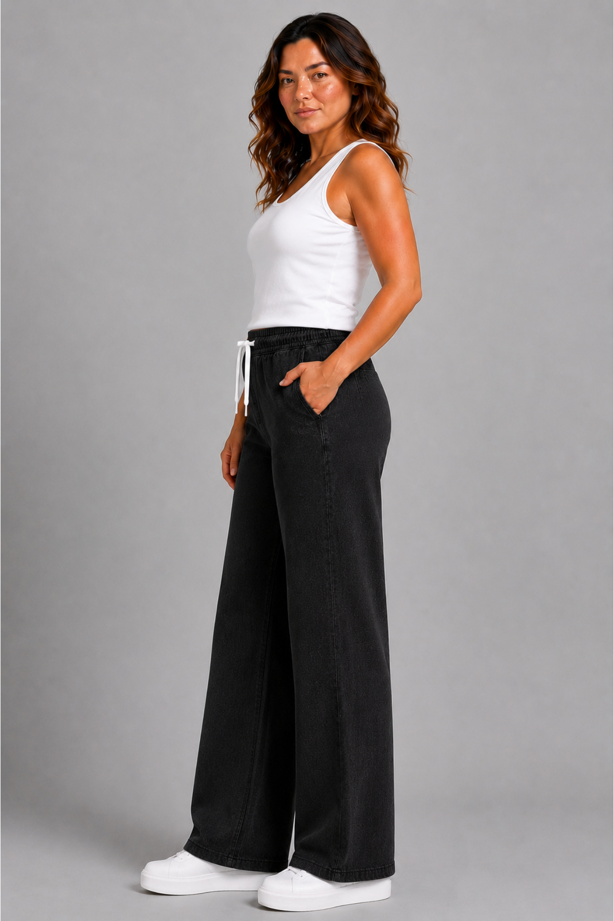 Curve Kadın Büyük Beden Esnek Kumaş Lastikli Yüksek Bel İpli Cepli Bol Paça Jeans Kot Pantolon