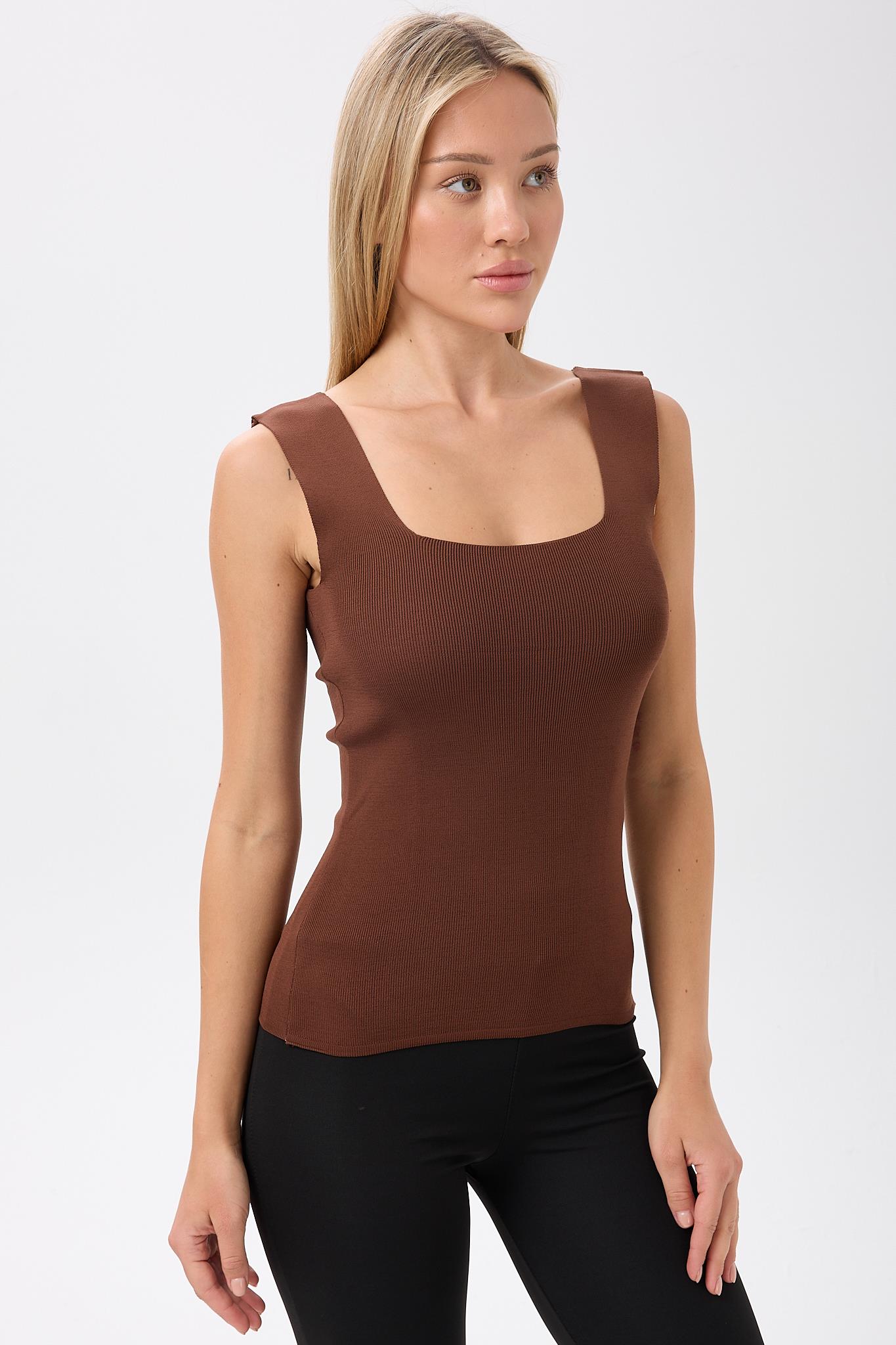 Kadın Kare Yaka Kalın  Askılı Basic Fit Kahve Rengi Bluz Crop Top