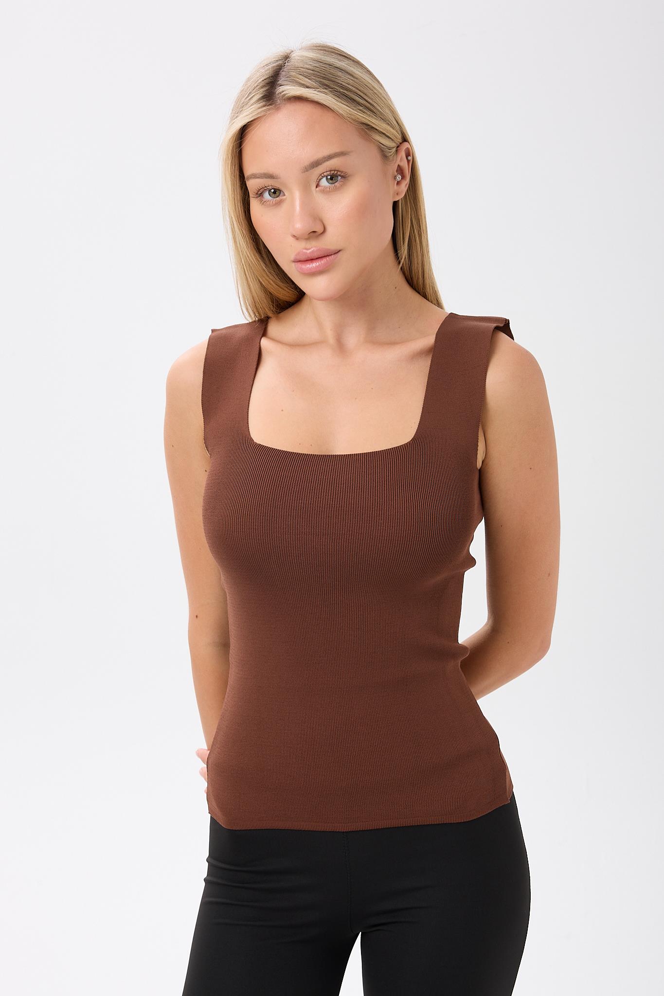 Kadın Kare Yaka Kalın  Askılı Basic Fit Kahve Rengi Bluz Crop Top