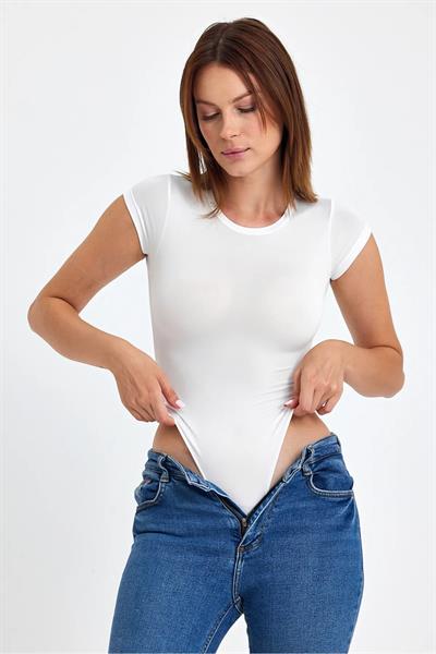 BANEGA Kadın Bisiklet Yaka Viskon Çıtçıtlı Zıbın Beyaz Body