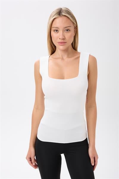 Kadın Kare Yaka Kalın  Askılı Basic Fit Beyaz Bluz Crop Top