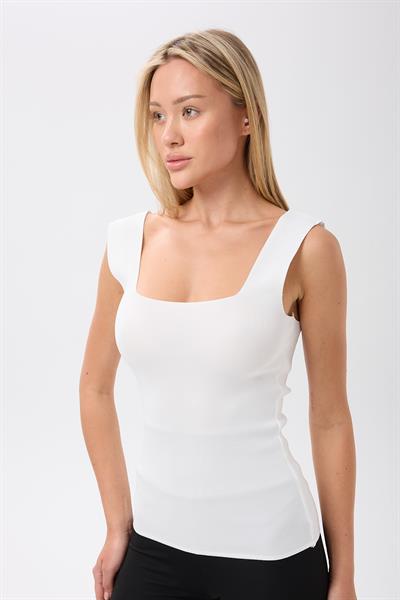 Kadın Kare Yaka Kalın  Askılı Basic Fit Beyaz Bluz Crop Top