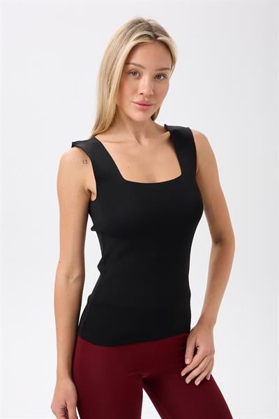 Kadın Kare Yaka Kalın  Askılı Basic Fit Siyah Bluz Crop Top