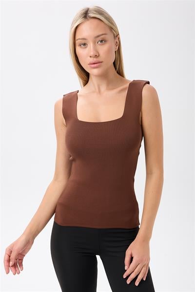 Kadın Kare Yaka Kalın  Askılı Basic Fit Kahve Rengi Bluz Crop Top