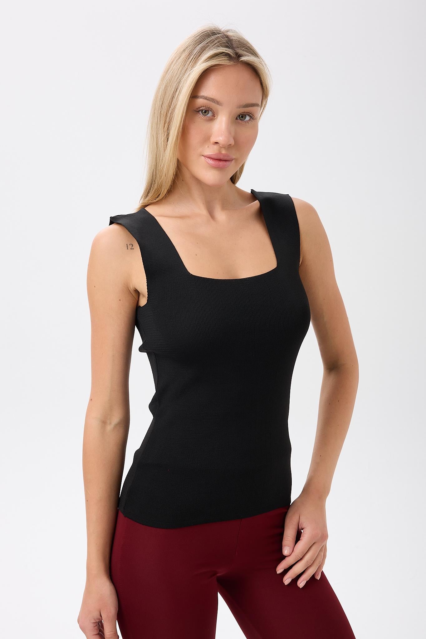 Kadın Kare Yaka Kalın  Askılı Basic Fit Siyah Bluz Crop Top
