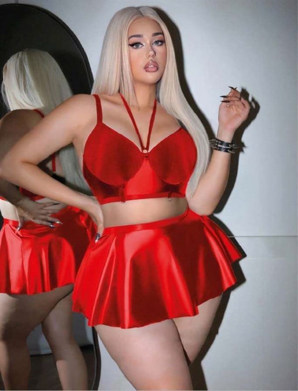 Arias Closet Büyük Beden Kırmızı Deri Görünümlü Etekli Fantezi Takım