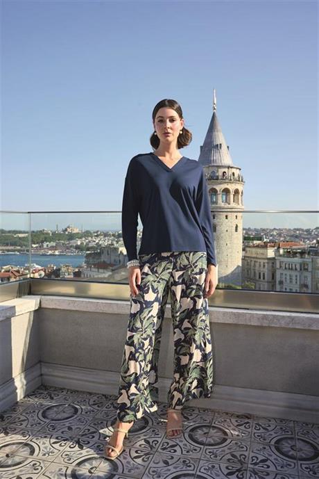 Markano Yaprak Desenli Uzun Kollu V Yaka Pijama Takımı