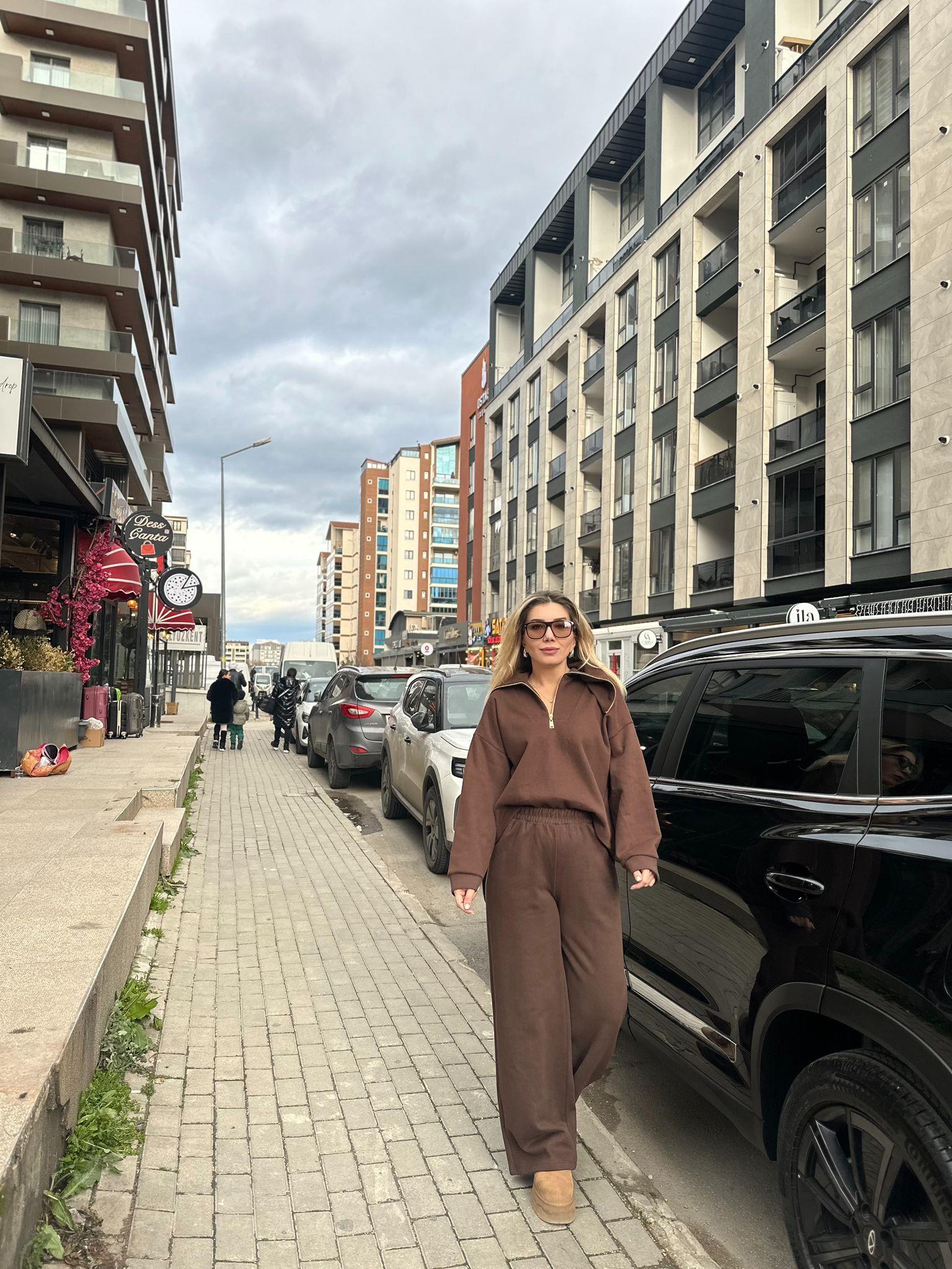 Kahve Gold Fermuar  Detaylı Takım