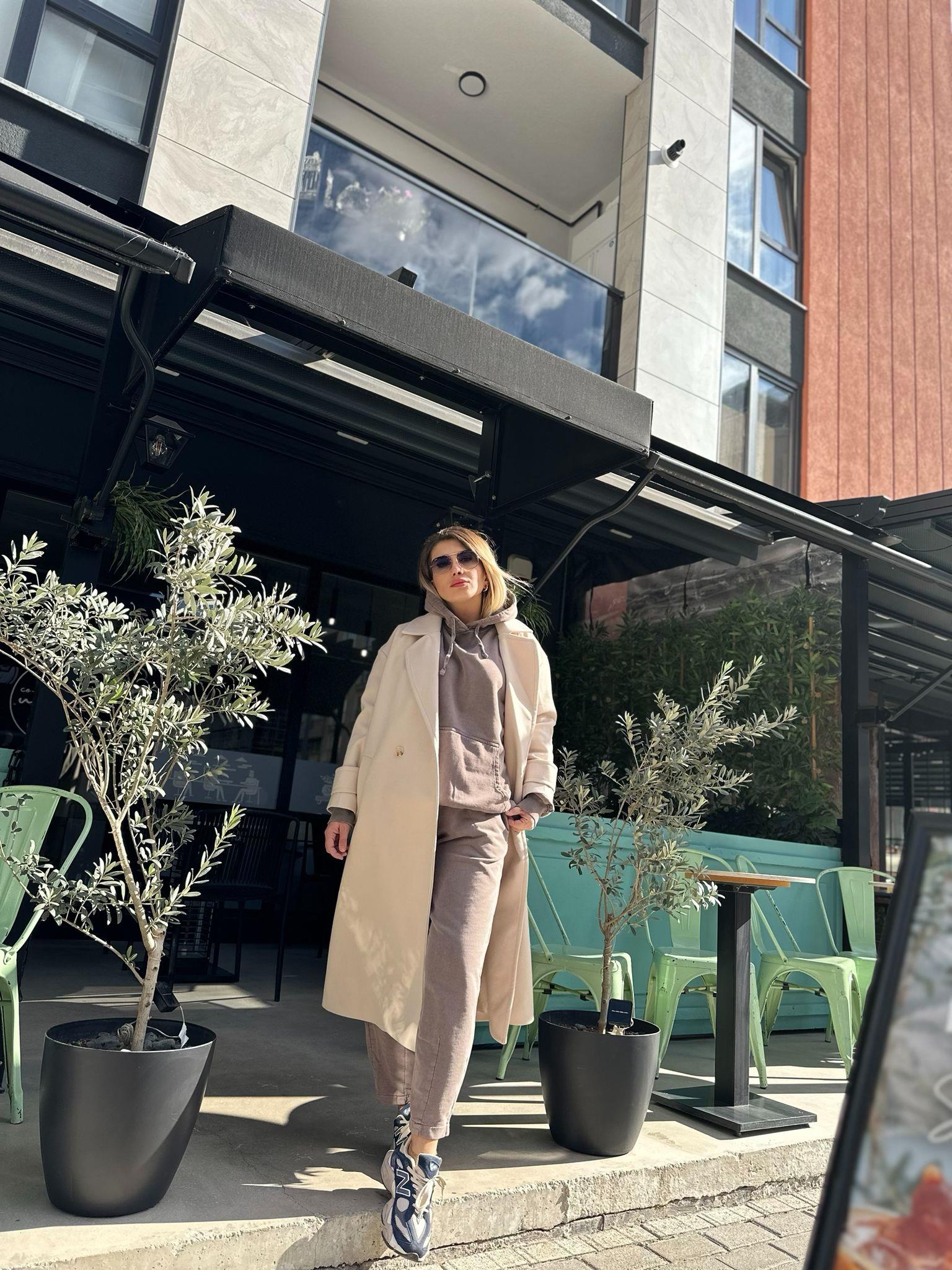 Kahverengi Kapüşonlu Takım