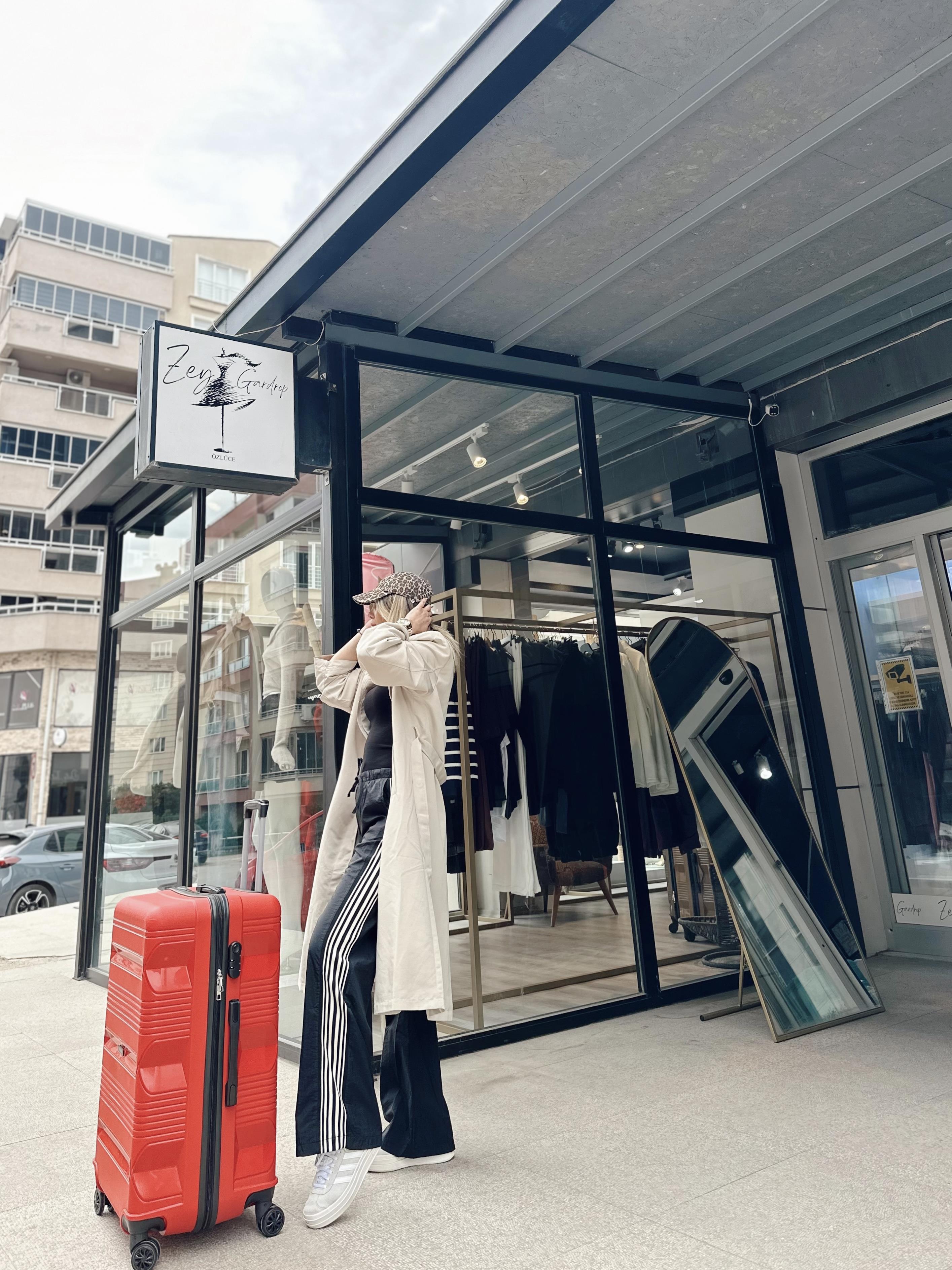 Paraşüt Kumaş Şerit Detay Pantolon 