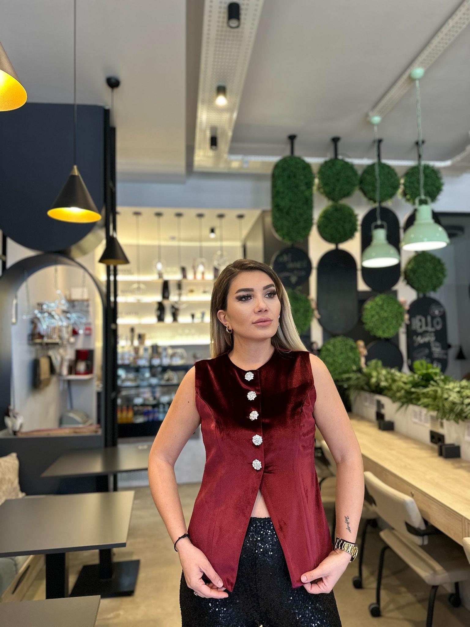 Bordo Taş Düğme Detay Kadife Yelek