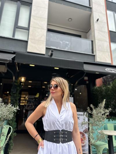Beyaz Kemer Detay Tasarım Elbise
