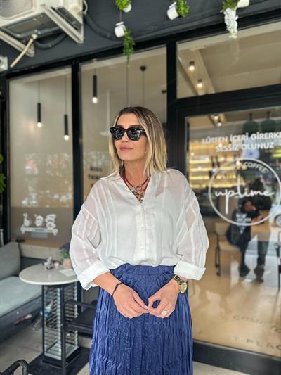 Beyaz Oversize Detaylı Gömlek