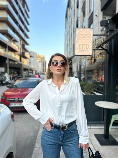 Beyaz Saten Vatkalı Gömlek
