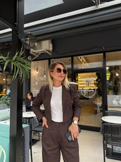 Kahverengi Ceket Pantolon Takım