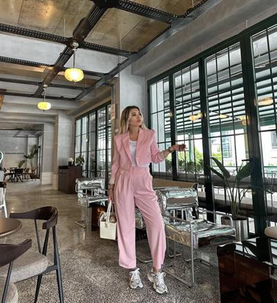 Pembe Ceketli Takım