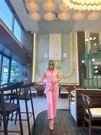 Pembe Yelek Takım