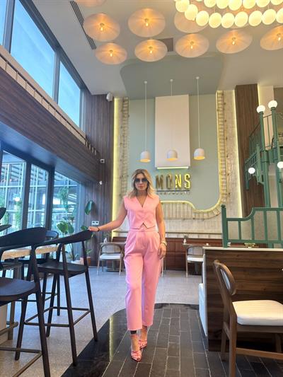 Pembe Yelek Takım
