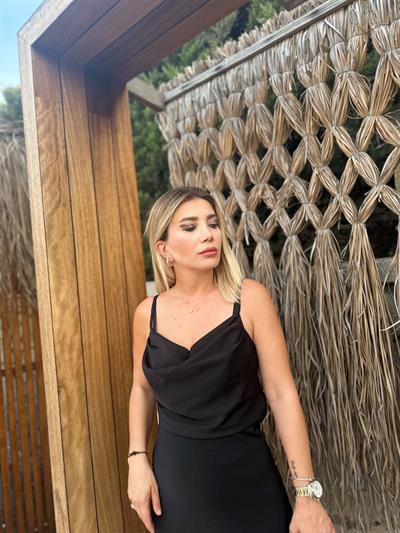 Siyah Saten Etekli Takım