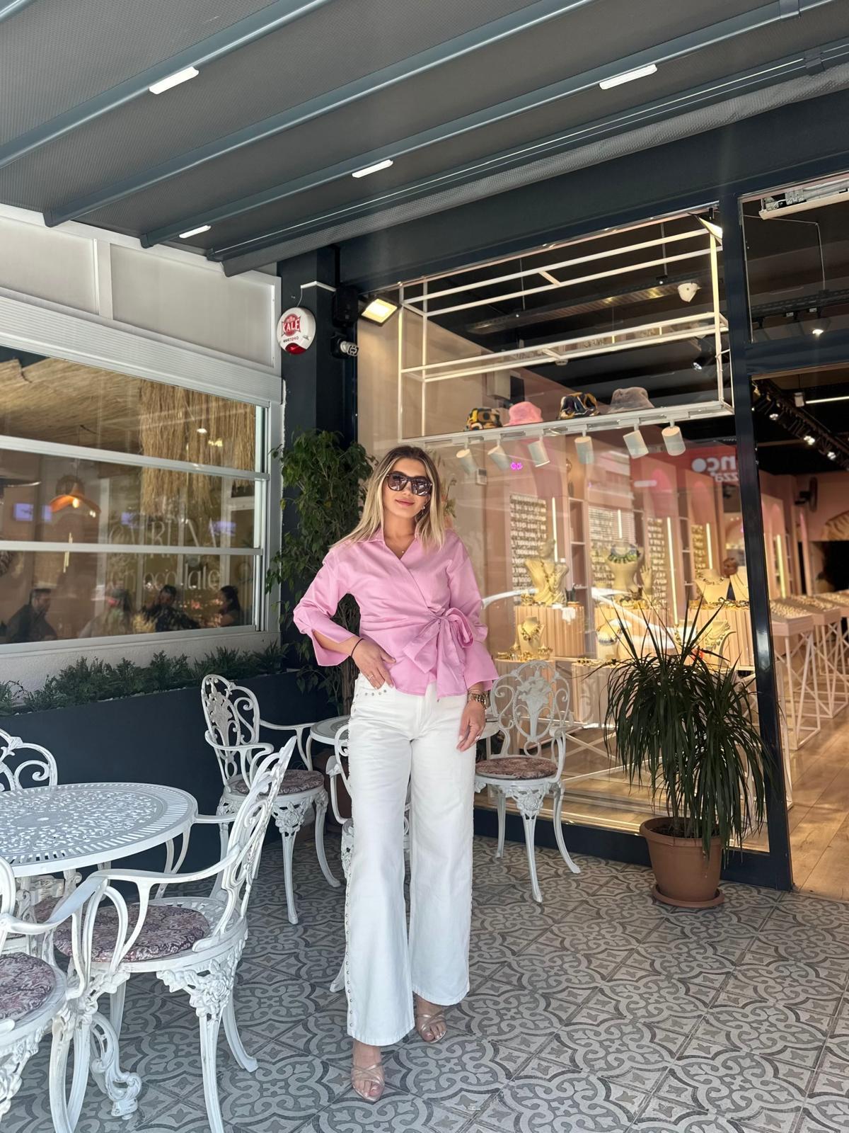Beyaz Gold Zımba Detay Tasarım Denim Pantolon 