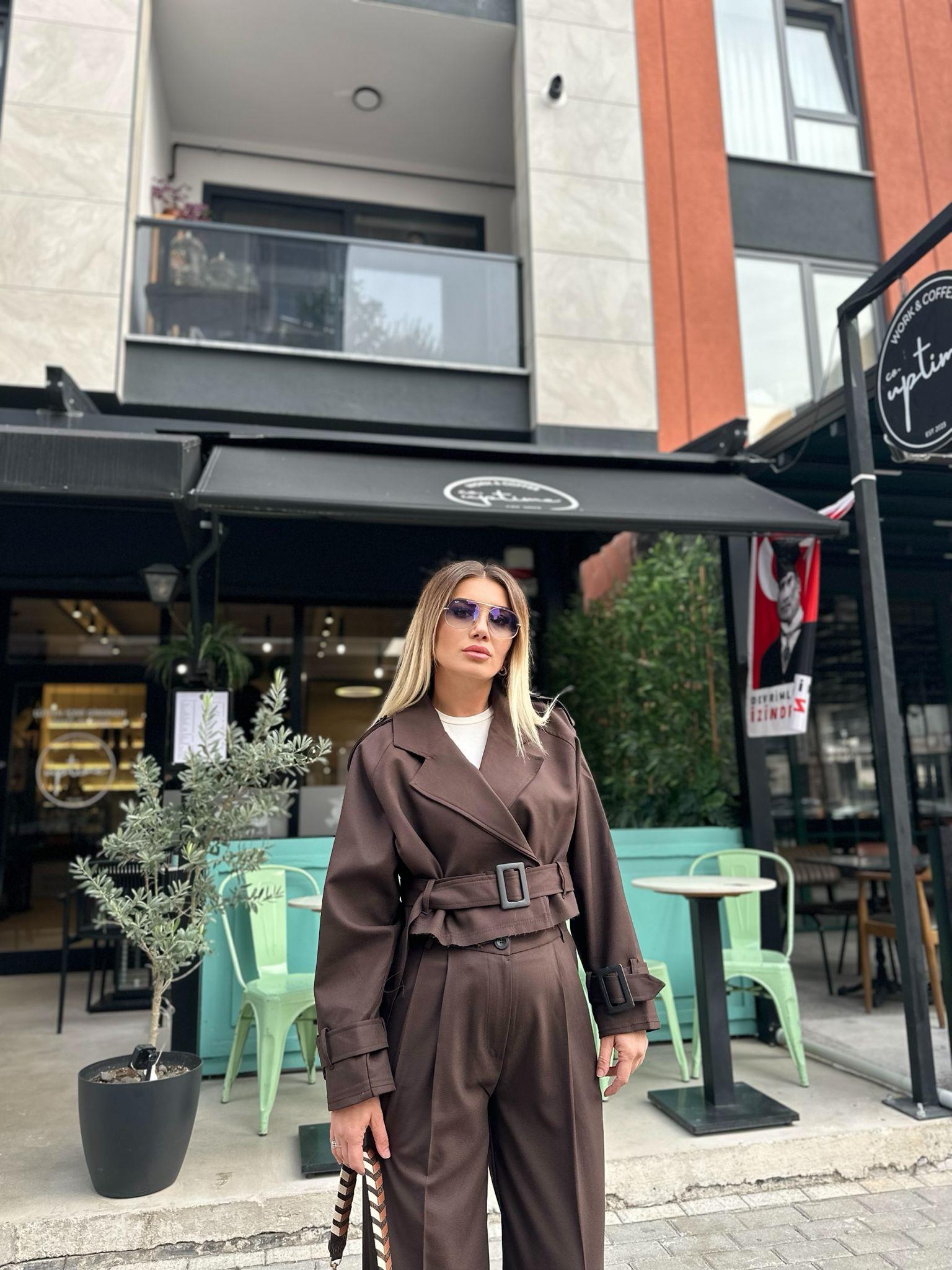 Kahverengi Kemer Detay Takım