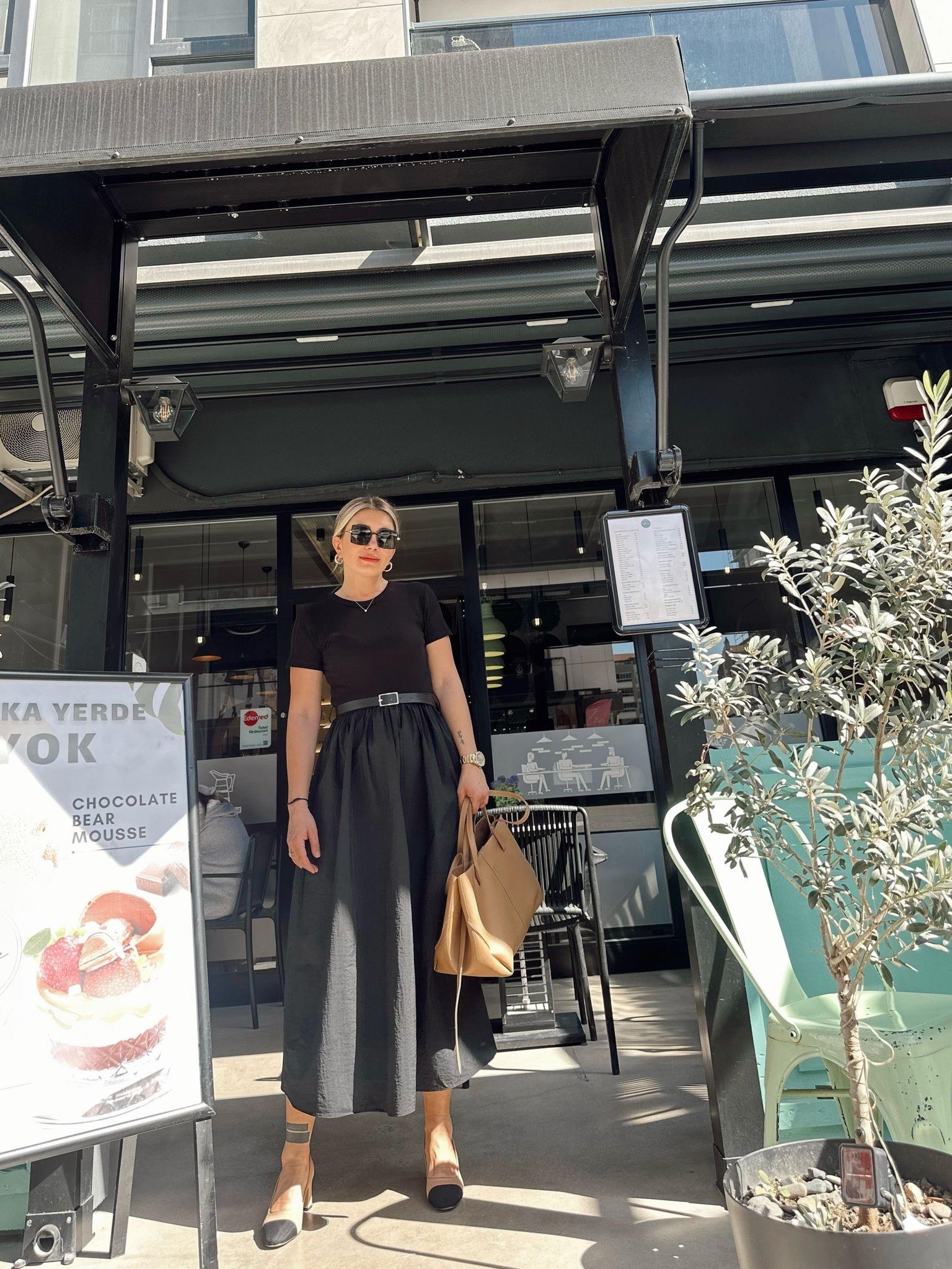 Kemer Detaylı Paraşüt Elbise