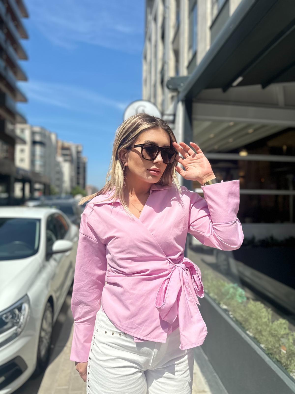 Pembe Bağlamalı Gömlek