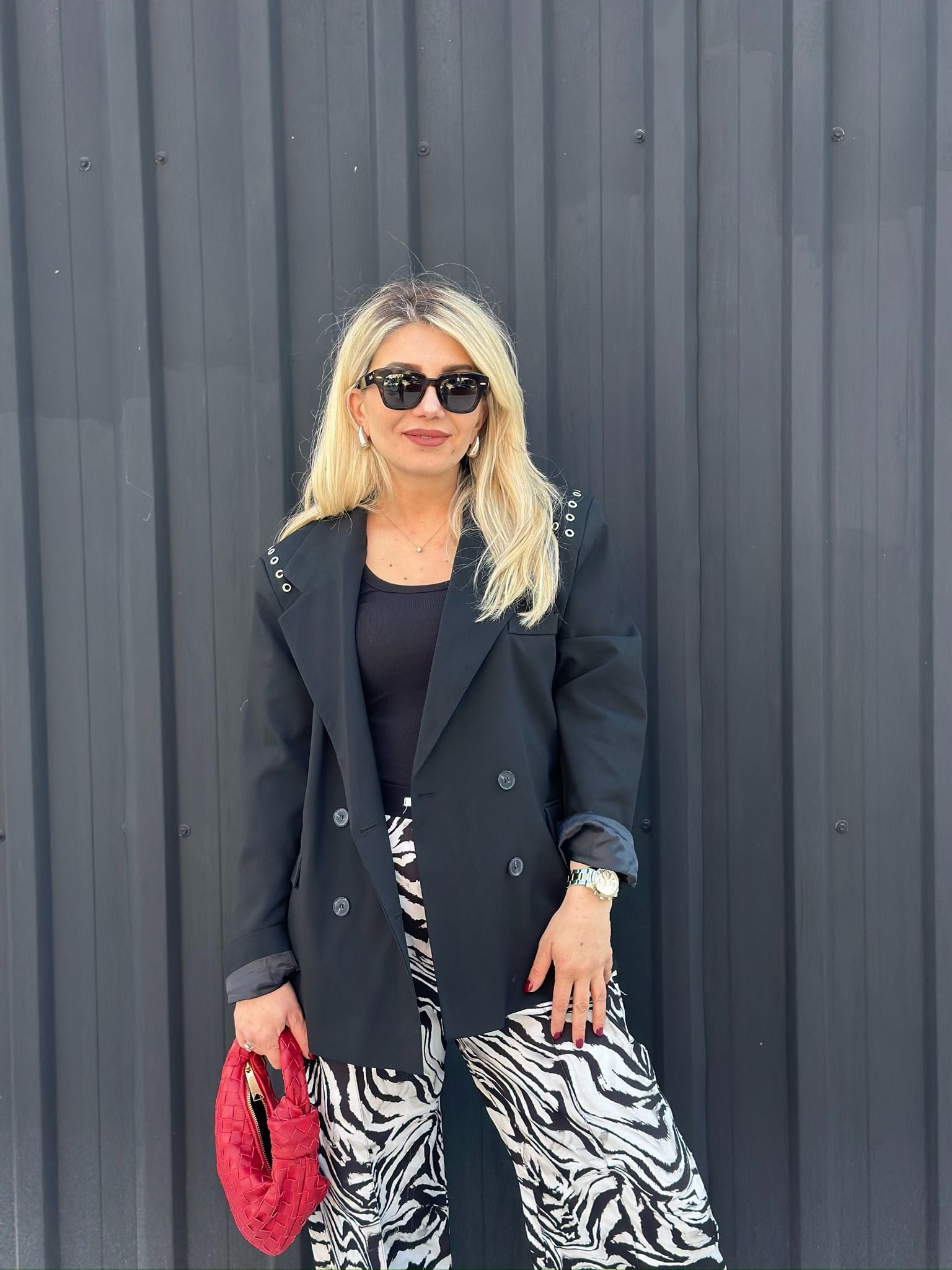Zımba Detay Siyah Blazer