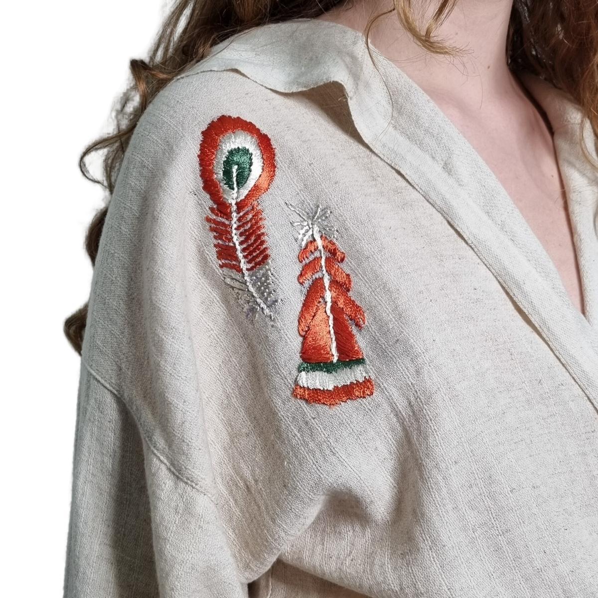 El İşlemeli Kapüşonlu Bornoz Ham