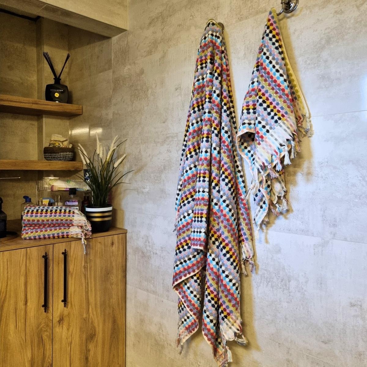 Pompom Towel Multi Color 01