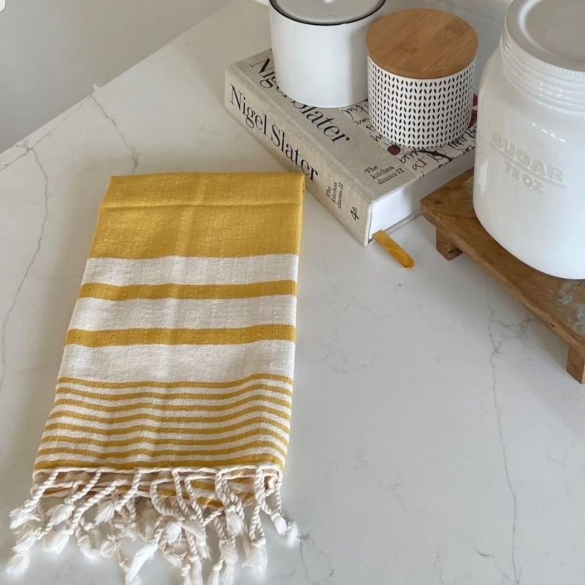 Tabiat Peshkir Yellow