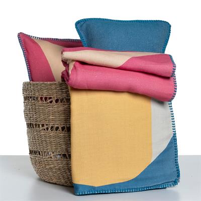 Krem Sultan Patterned Throw Tahiti - Petrol Blue