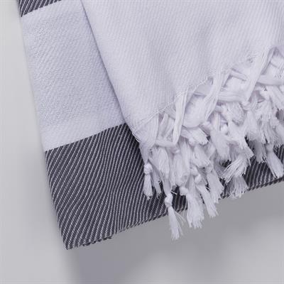 Soho Throw White - Dark Grey