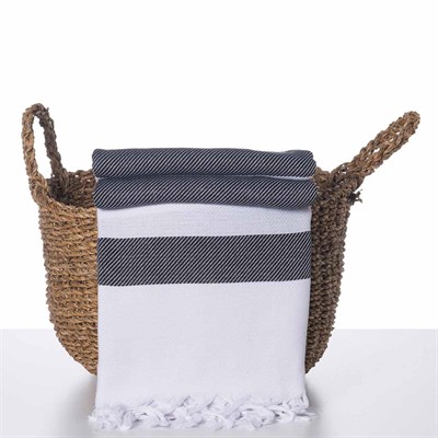 Soho Throw White - Black