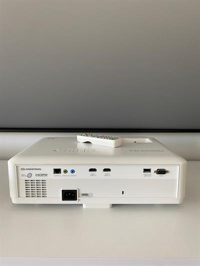 ViewSonic LS610HDH 2.El Projeksiyon Cihazı