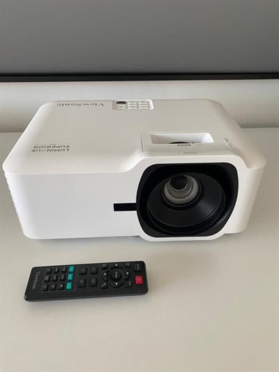 ViewSonic LS740W 2.El Projeksiyon Cihazı