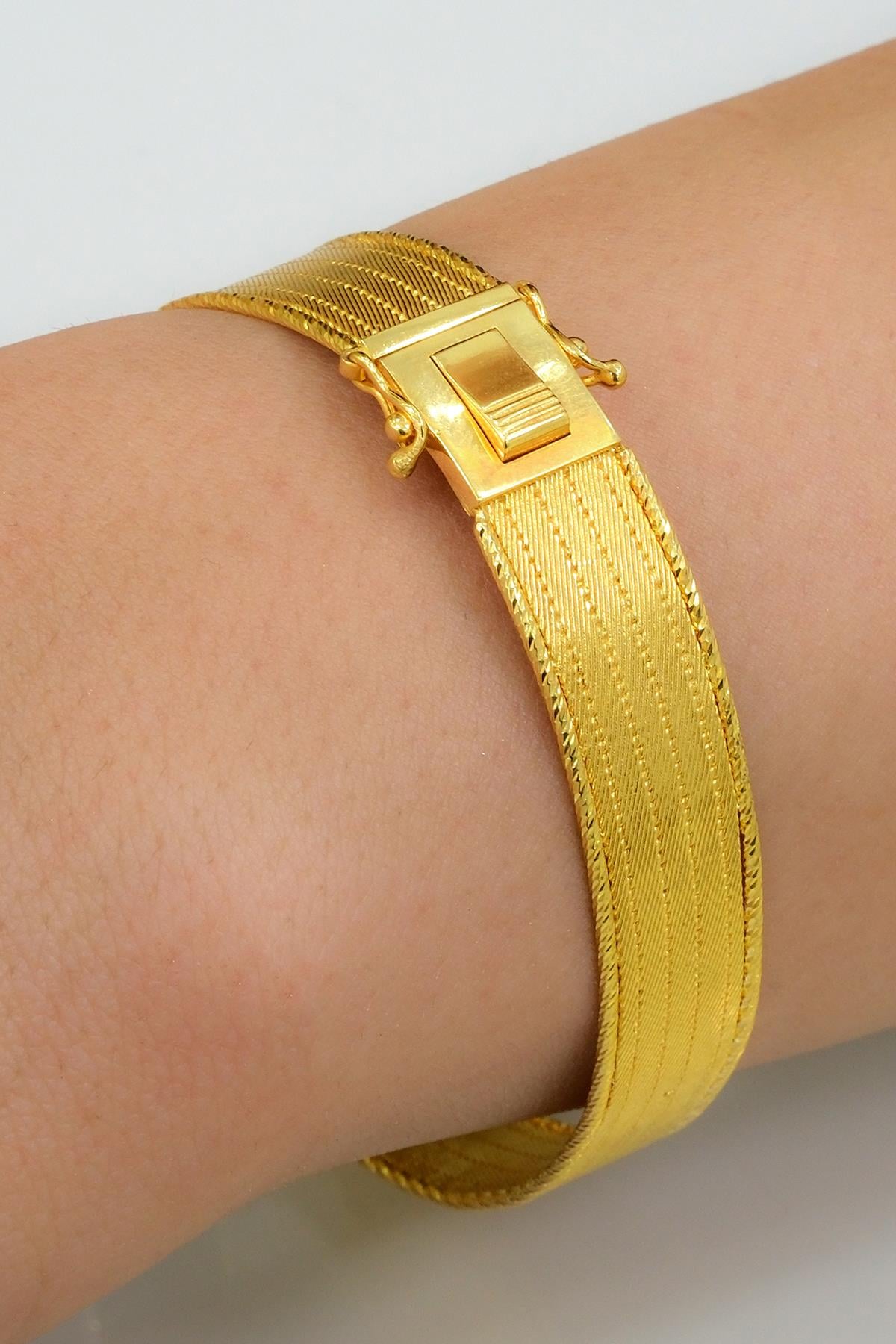 14 Ayar Hasır Altın Kelepçe Bilezik