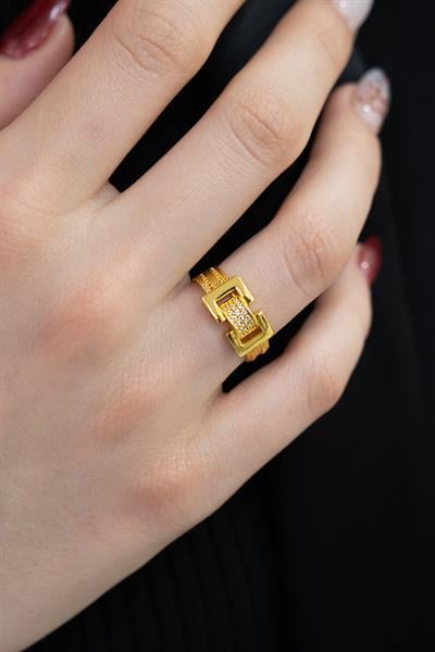 Perla 14 Ayar 3 Sıra Taş Toka Detaylı Altın Yüzük Sarı