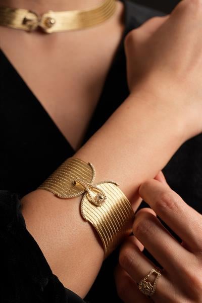 Tulipa Özel Seri 15 Sıra Taş Detaylı Hasır Altın Bilezik Sarı