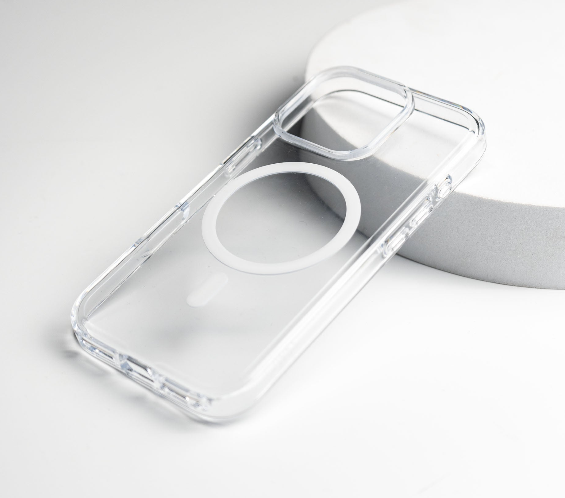 iPhone Uyumlu Şeffaf MagSafe Mika Kılıf – Manyetik Destekli, Kamera Korumalı