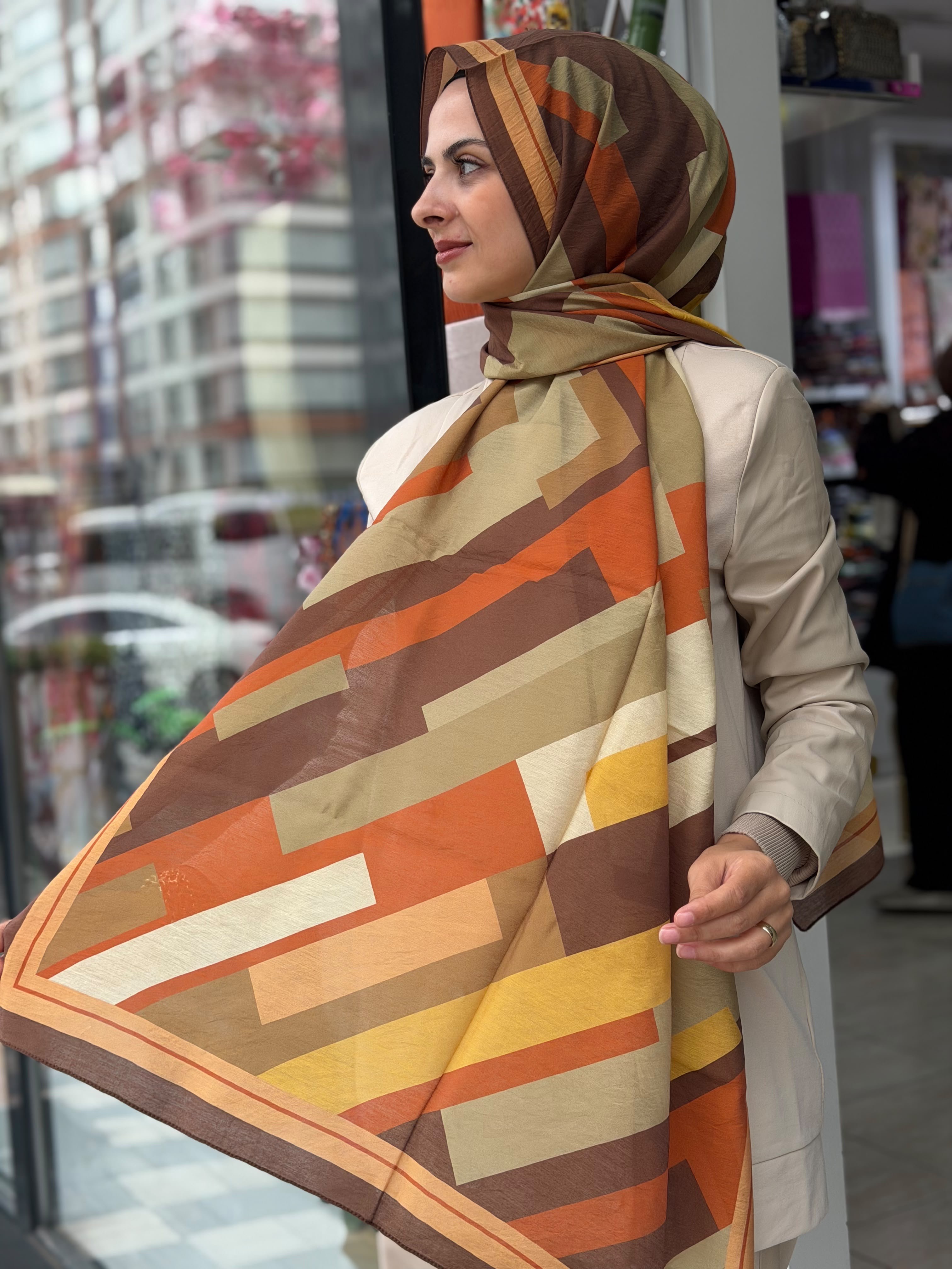 Benetton Desenli Şal