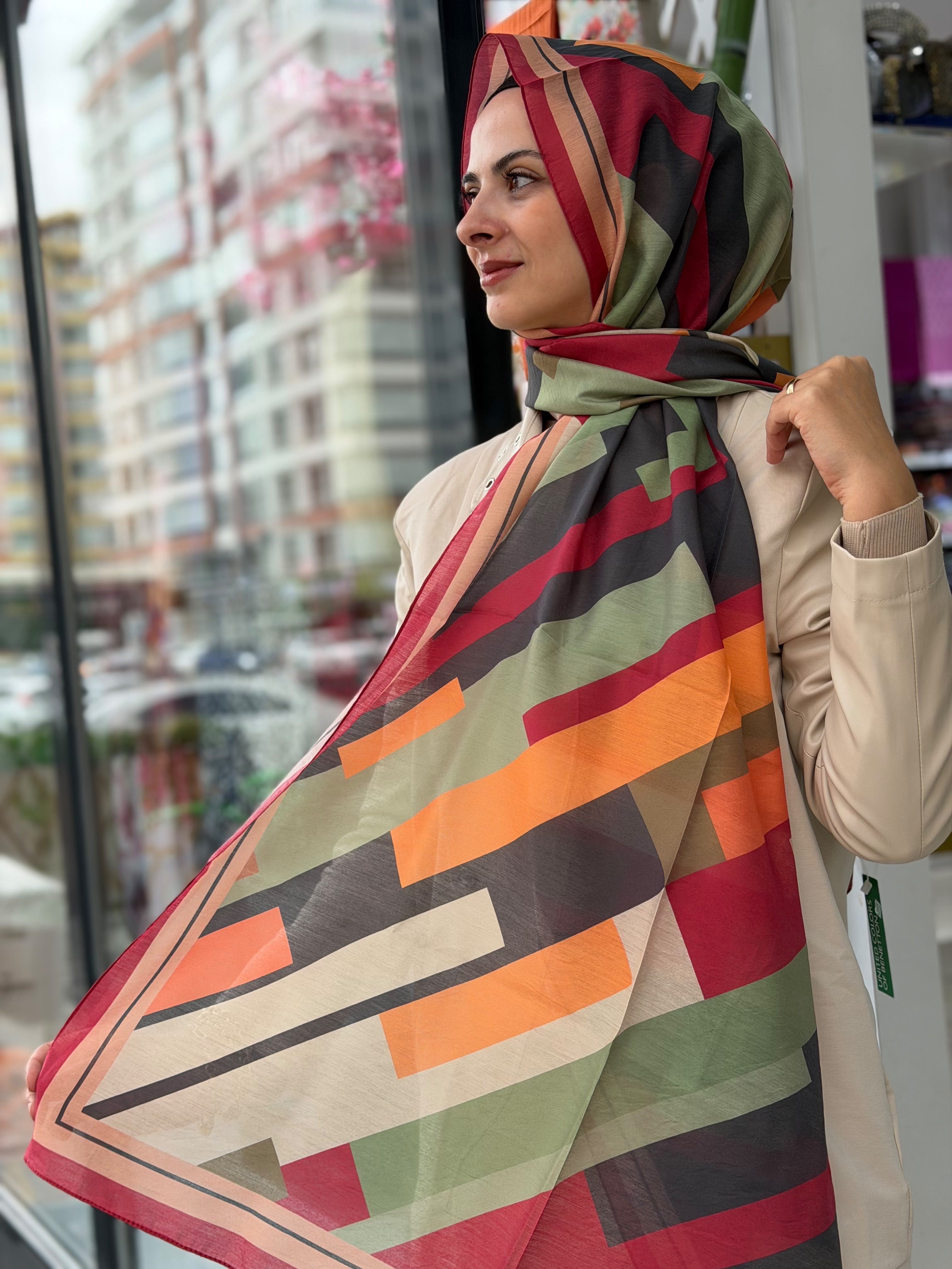 Benetton Desenli Şal