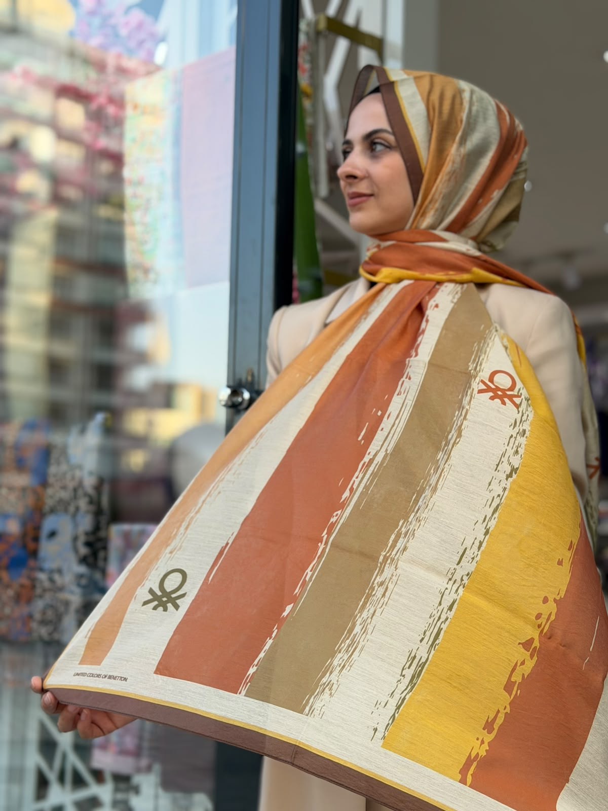 Benetton Desenli Şal Taba Rengi (Yeni Sezon)