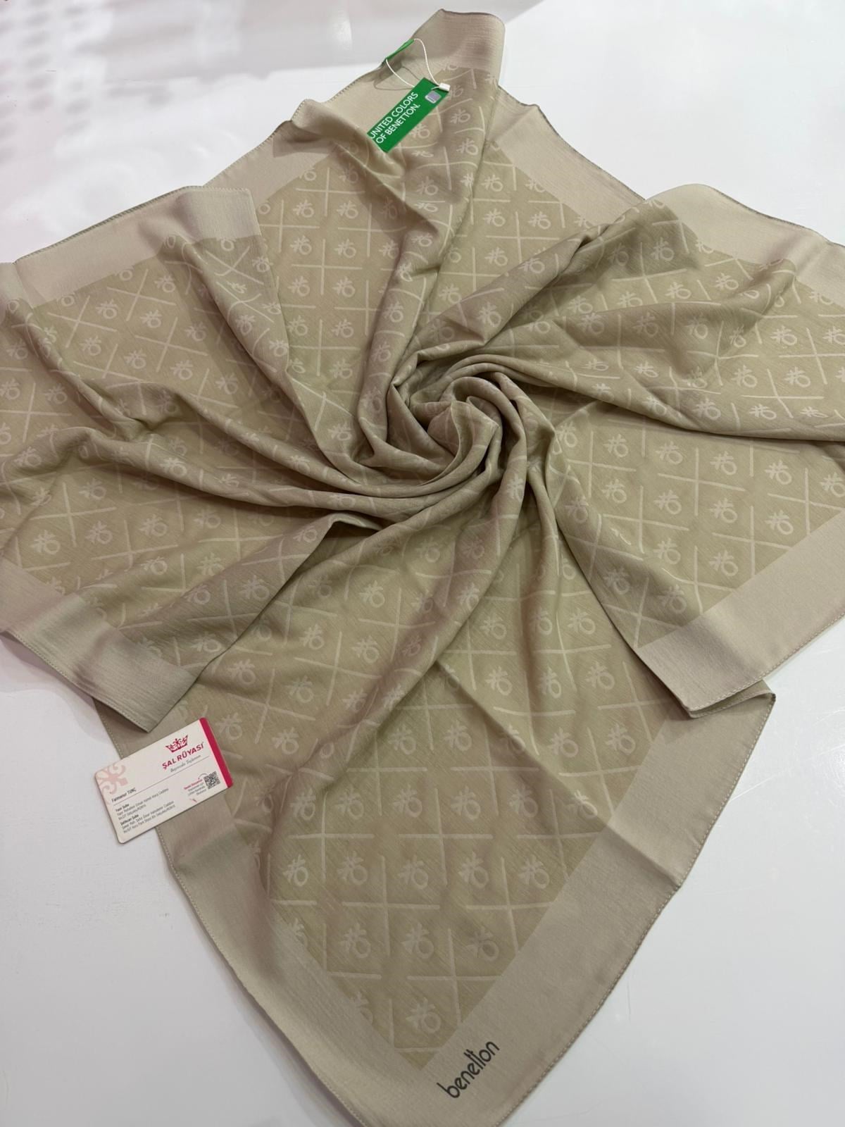 Benetton Monogram Elegante Bej Rengi