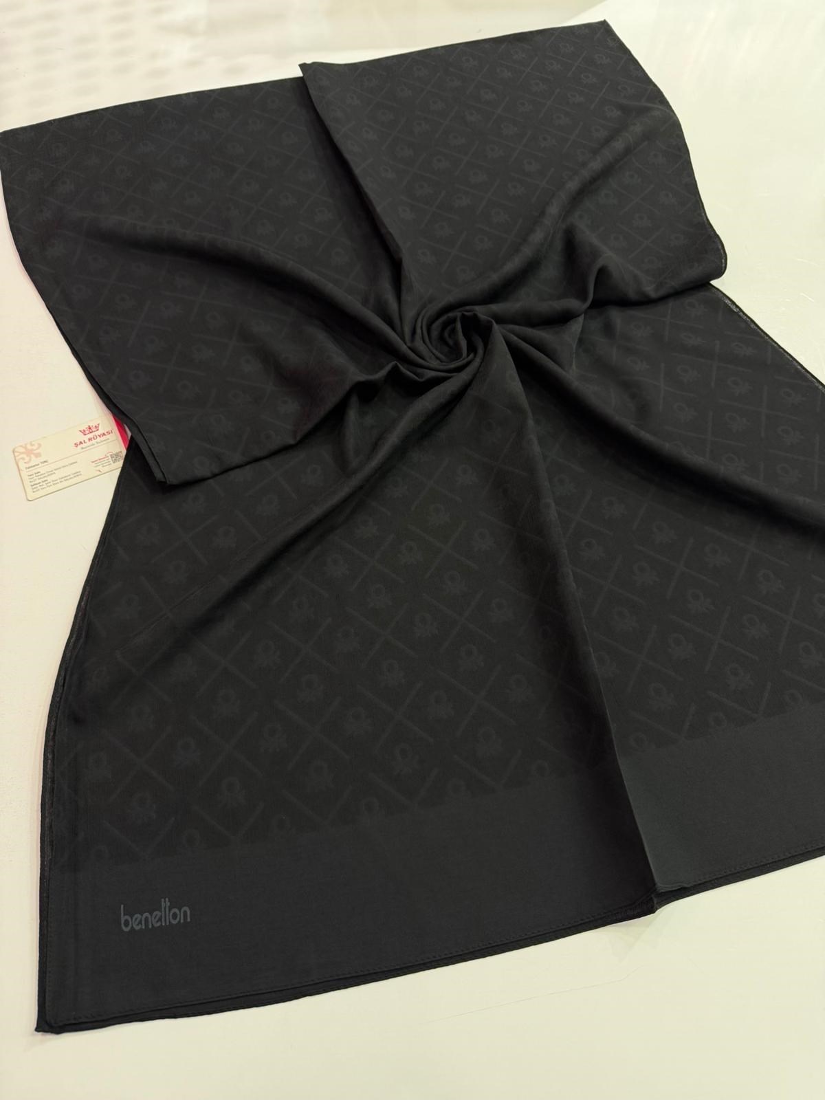 Benetton Monogram Elegante Şal Siyah Rengi