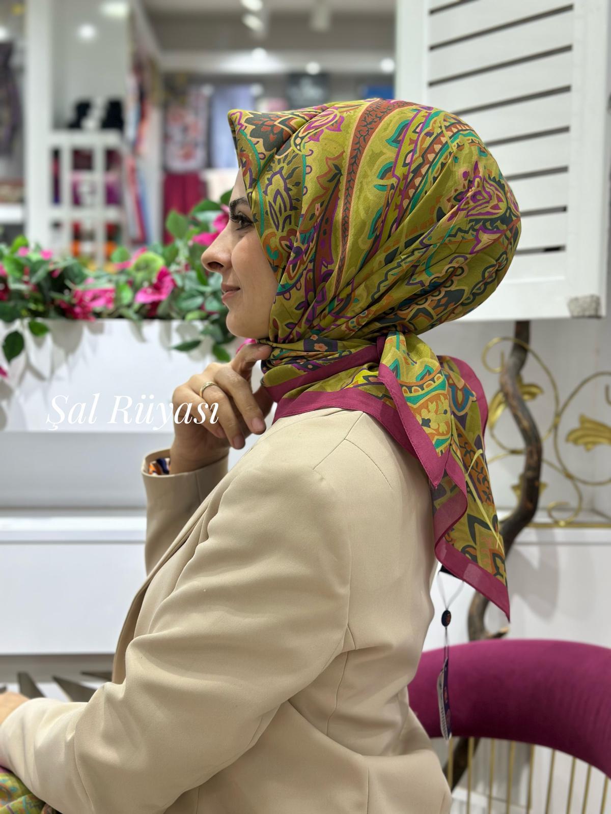 Ed Scarf Desenli Eşarp Yağ Yeşili Rengi