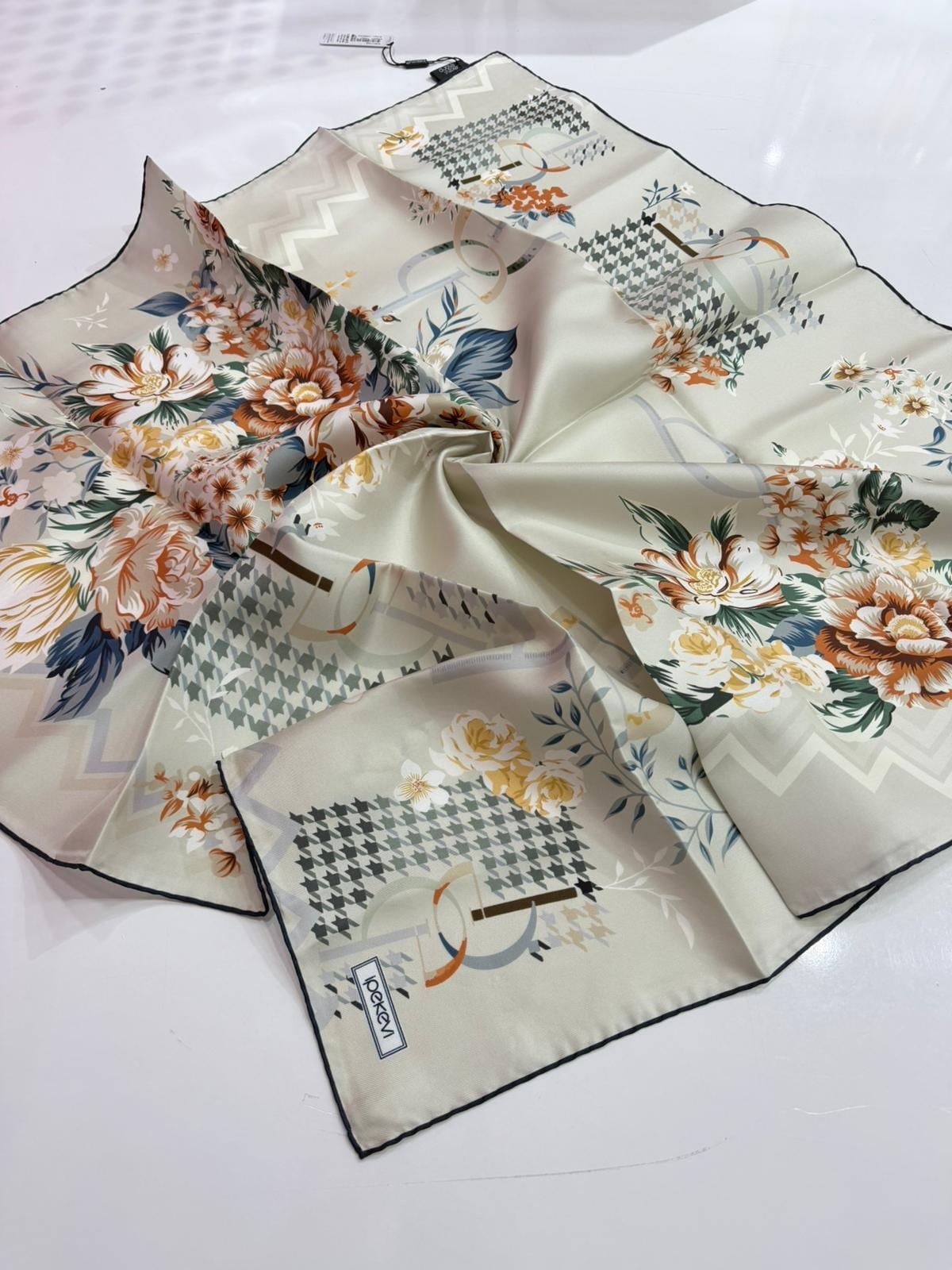 İpekevi Yeni Sezon Desenli Twill İpek Eşarp 03