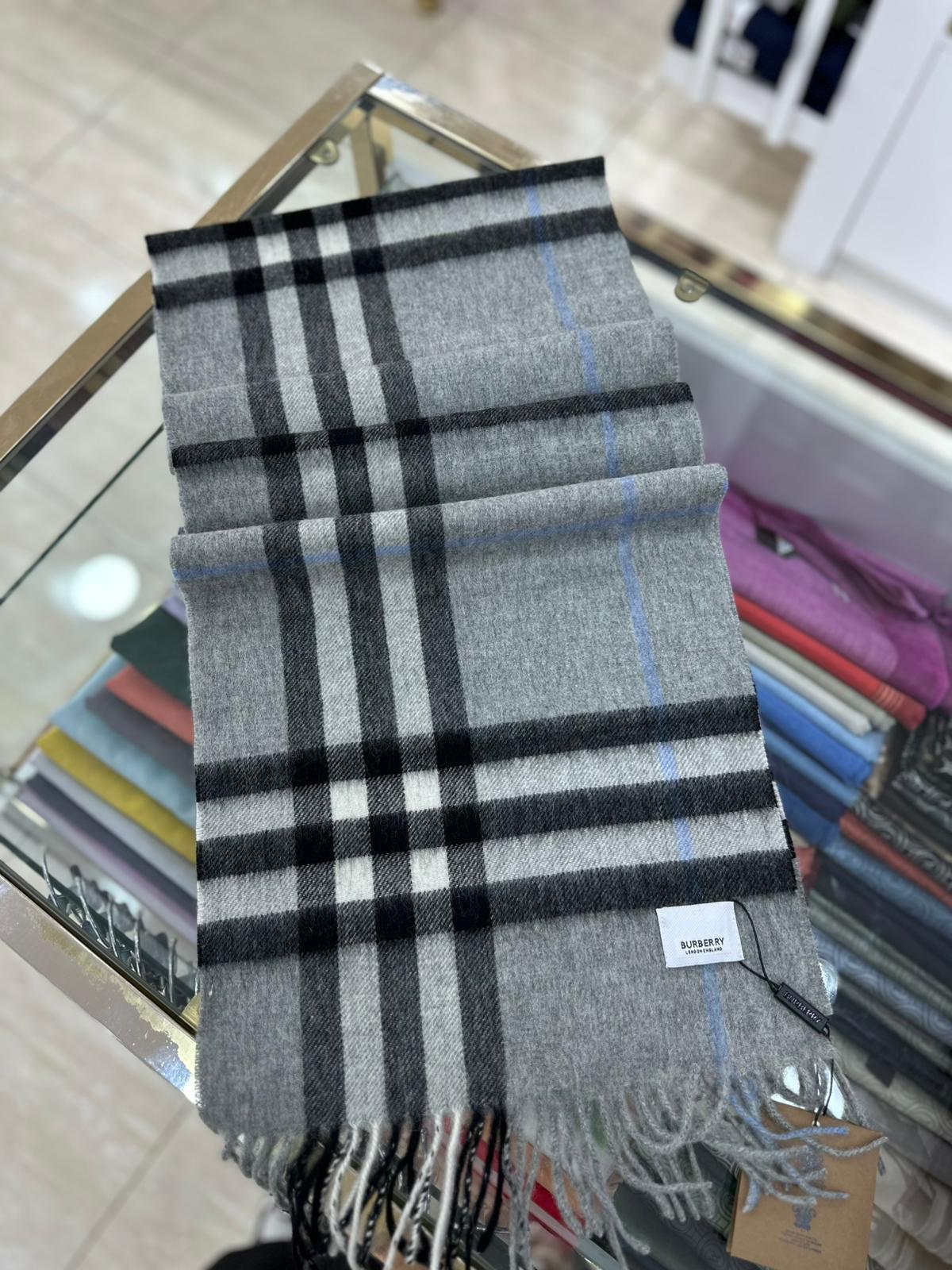 İthal Ekose Atkı Gri Rengi