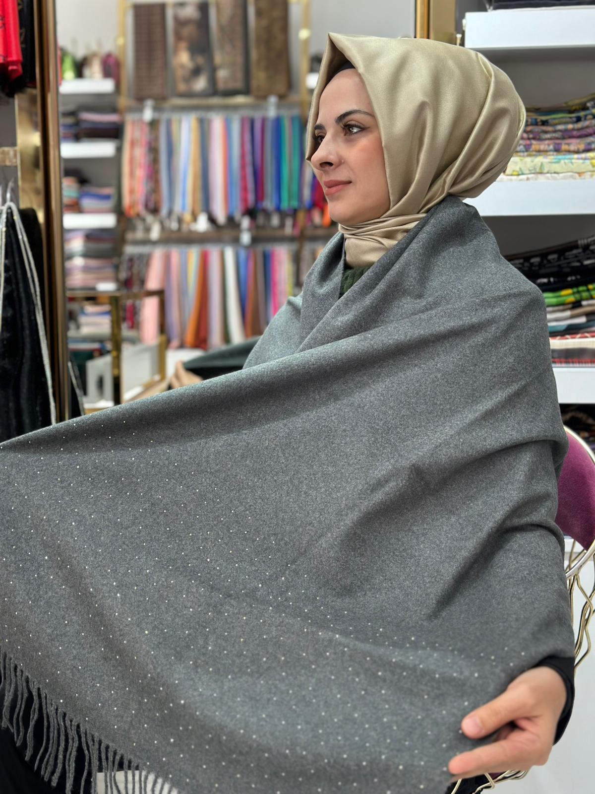 İthal Taşlı Omuz Şal 02