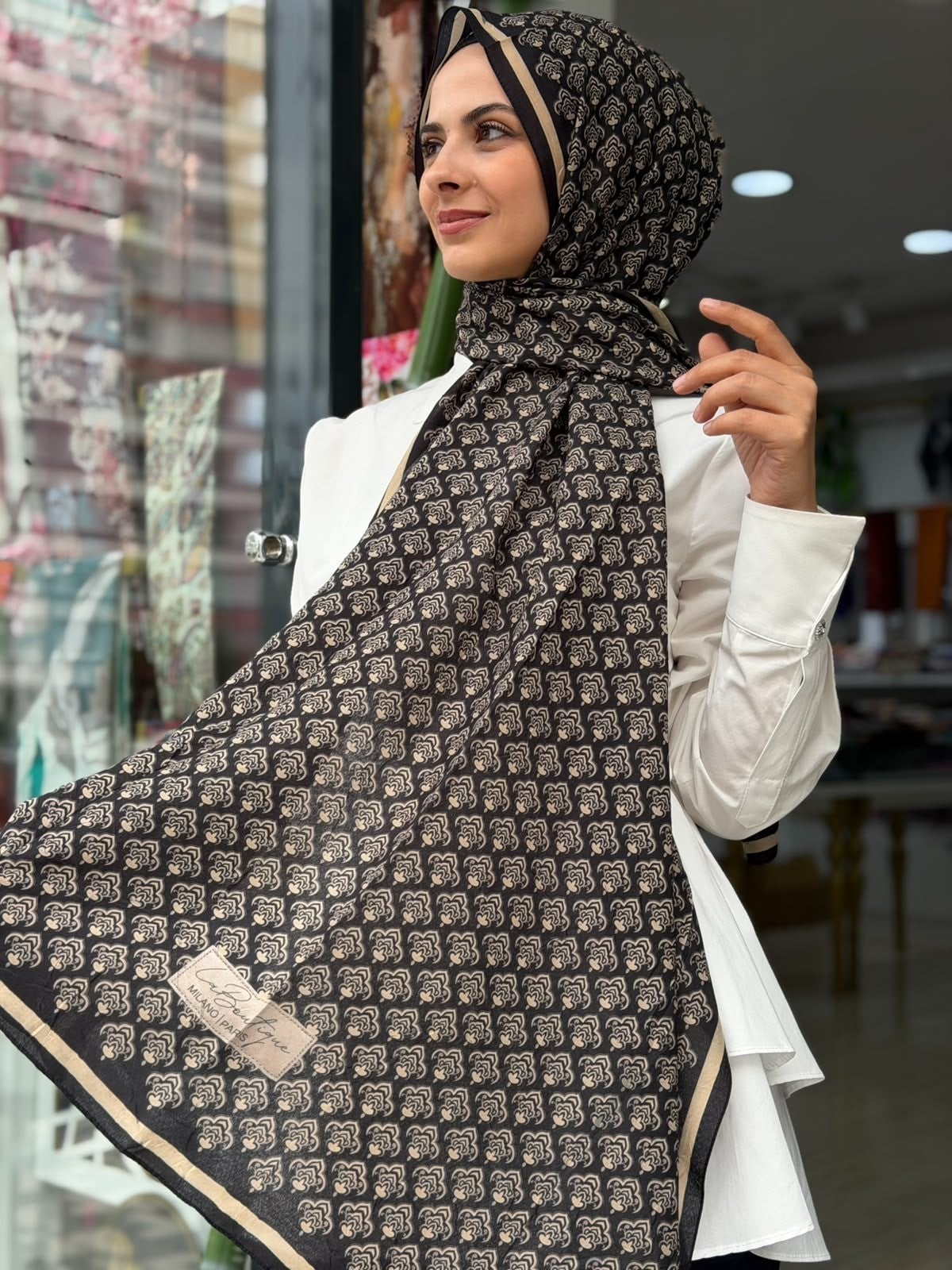 La Boutique Desenli Crush Şal 06